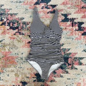 NIP TUCK tummy SLIMMING one-piece swimsuit